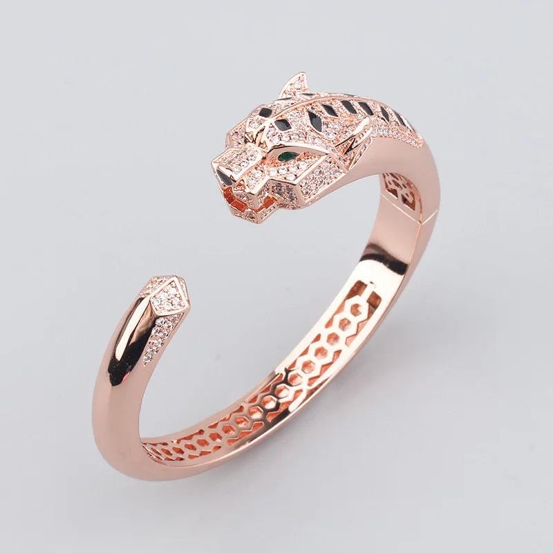 Luxury Fine Quality Runway Lady Plated Gold Color Green Eyes Black Spots Cubic Zircon Leopard Open Ring Bracelet Bangle